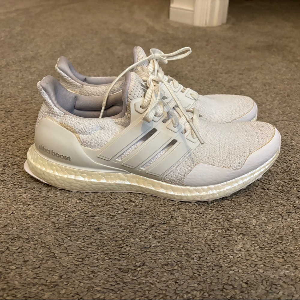 Women’s Adidas Ultraboost Size 9.5